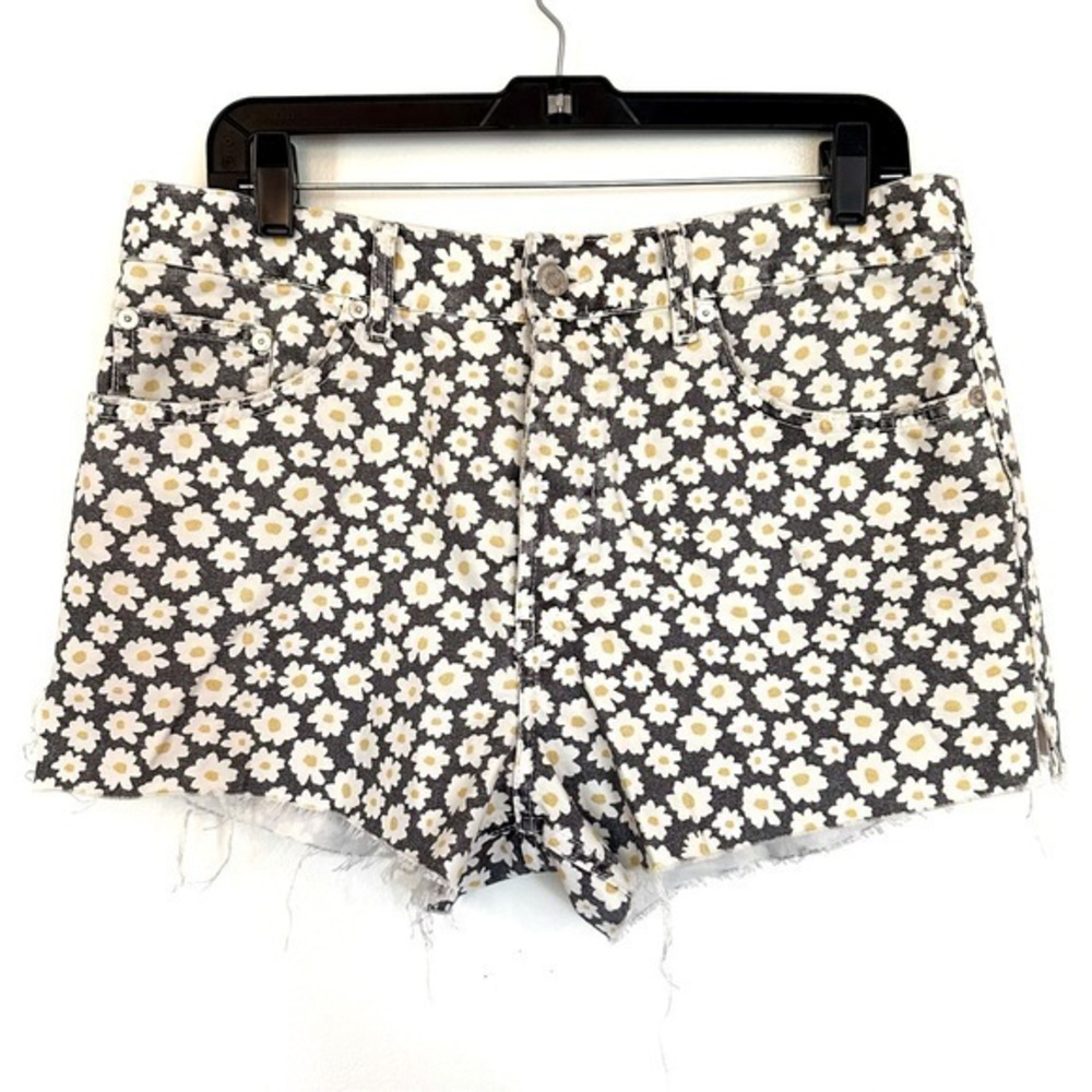 Zara Gray White Daisy Floral Denim Raw Hem Shorts Size 10